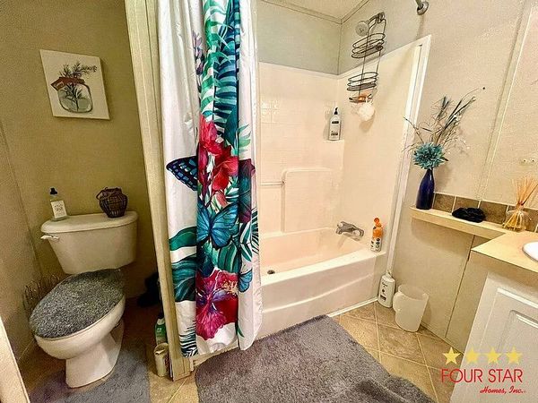 105 Hillsborough Dr, Sorrento FL 32776