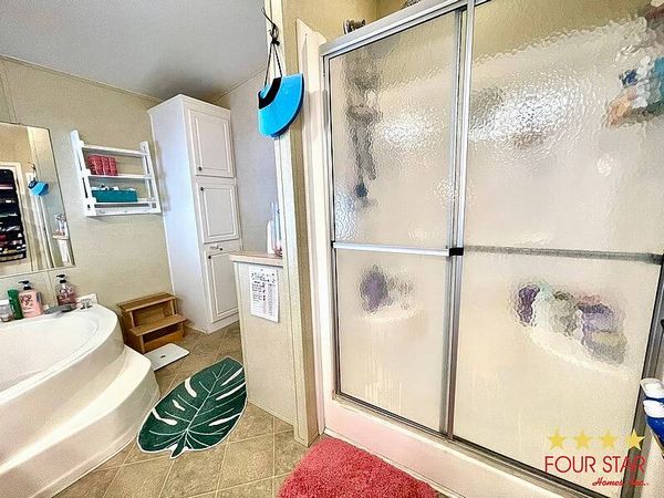 105 Hillsborough Dr, Sorrento FL 32776