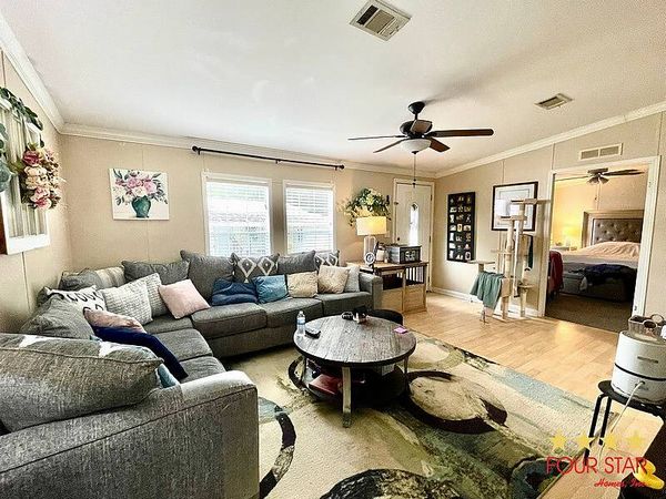 105 Hillsborough Dr, Sorrento FL 32776