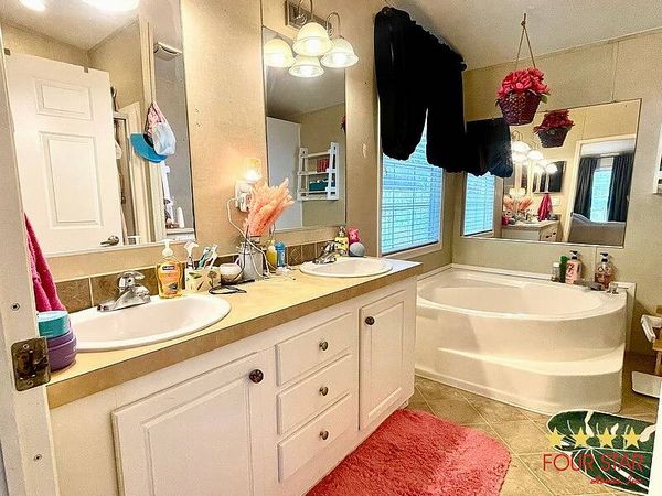 105 Hillsborough Dr, Sorrento FL 32776