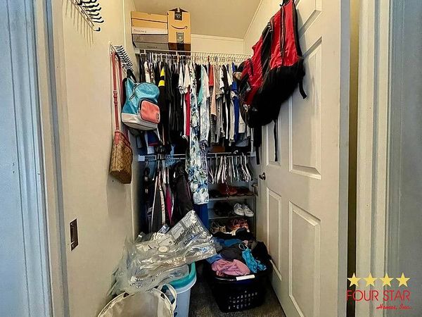 105 Hillsborough Dr, Sorrento FL 32776