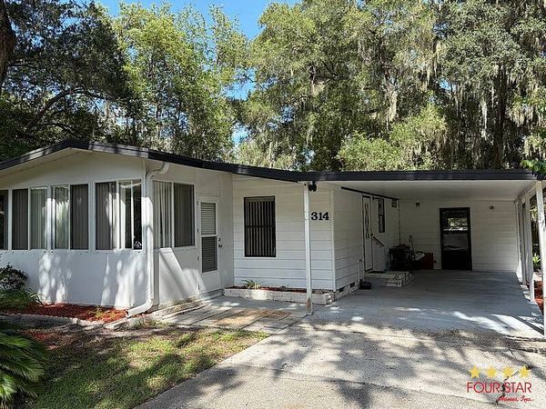 314 Palm Cove Dr, DeLand FL 32724