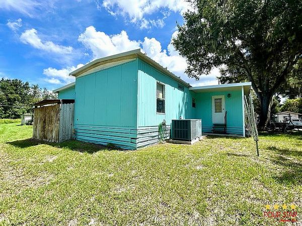 203 Irwin Dr, Tavares FL 32778