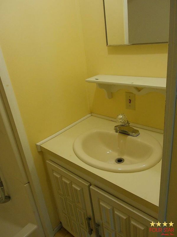 381 Greenhedge Dr, Orange City FL 32763