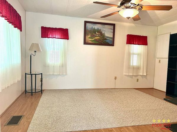 25832 Hacienda Dr, Leesburg FL 34748