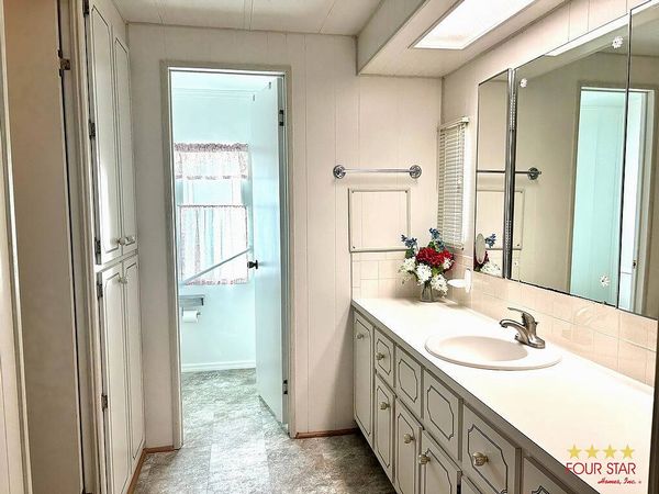25832 Hacienda Dr, Leesburg FL 34748