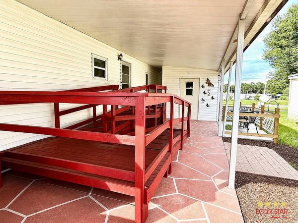 25832 Hacienda Dr, Leesburg FL 34748