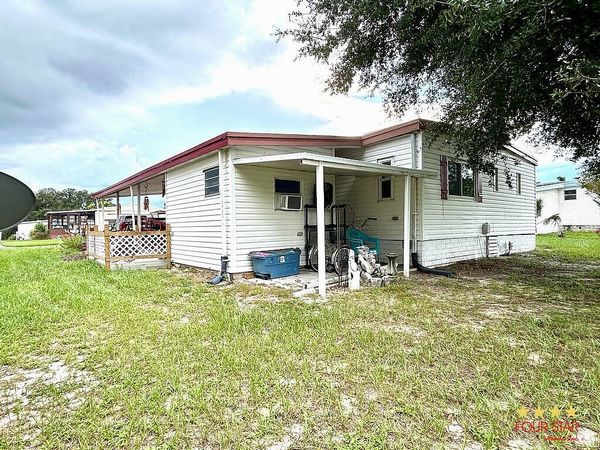 25832 Hacienda Dr, Leesburg FL 34748