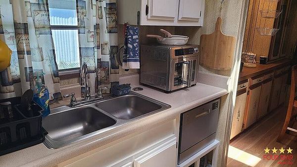 3 Trotter Ct, Daytona Beach FL 32119