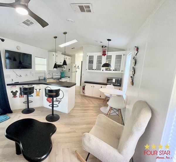 905 Savanna Dr, Kissimmee FL 34746