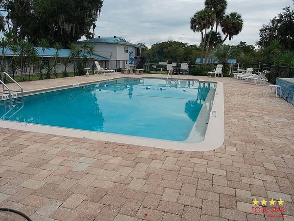 2712 Lazy Day Ln, DeLand FL 32720
