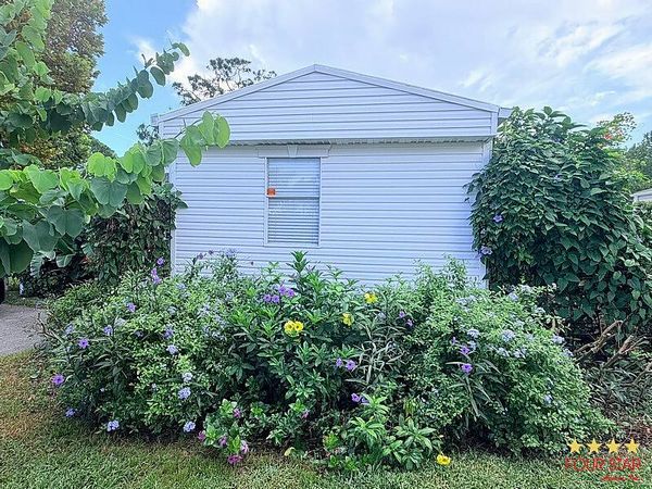 528 Sandy Palm Dr, Port Orange FL 32127