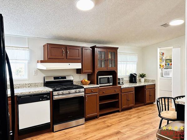 415 Bruce Ave, Wildwood FL 34785