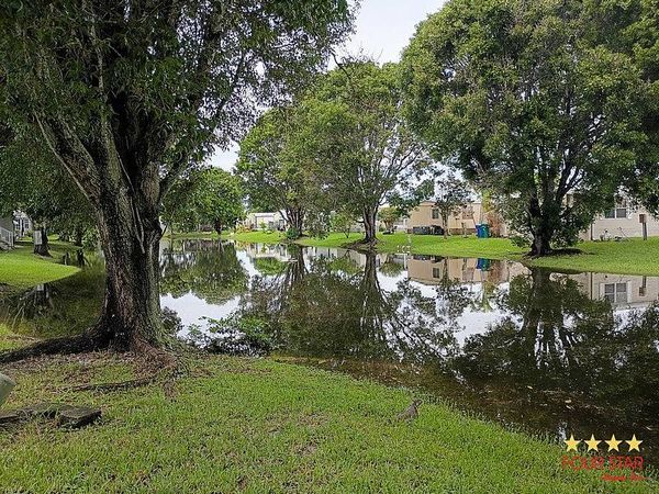 6703 NW 29th St, Margate FL 33063
