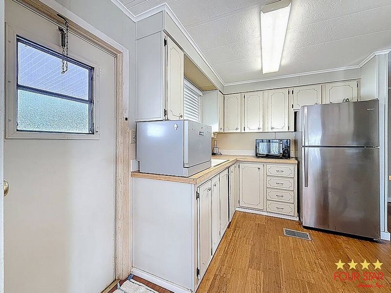 3390 Gandy Blvd. N, St. Petersburg FL – photo 4