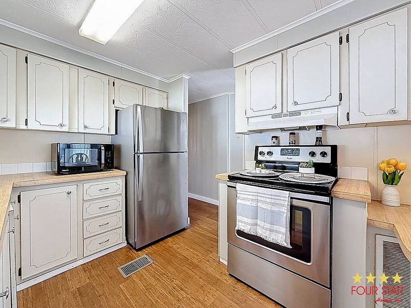 3390 Gandy Blvd. N, St. Petersburg FL – photo 3