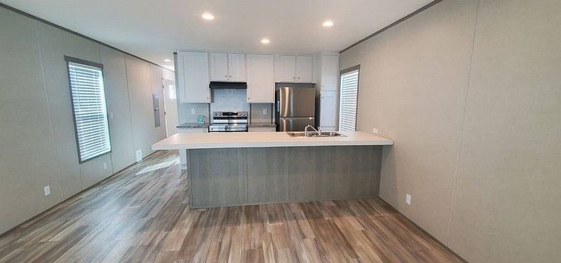 211 Palm Drive, Tampa FL – photo 2