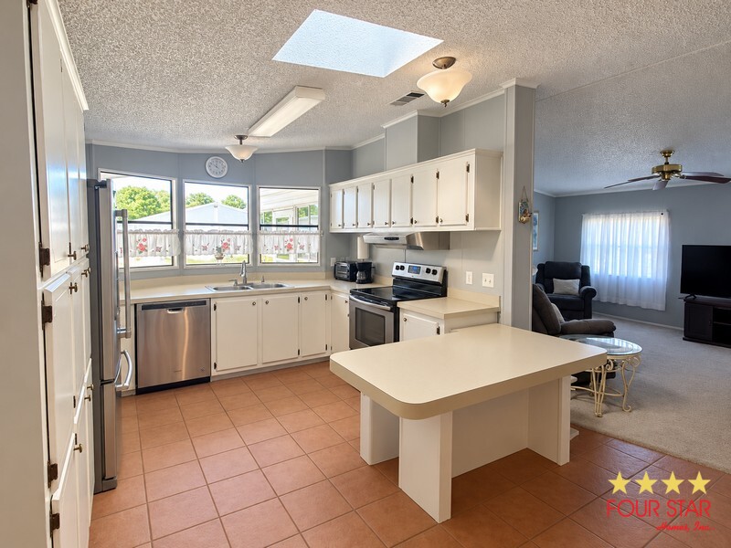 424 La Coquina, Edgewater FL – photo 2