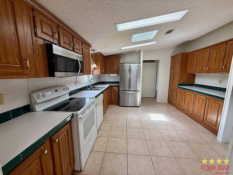 408 Kings Lake Drive, DeBary FL – photo 3