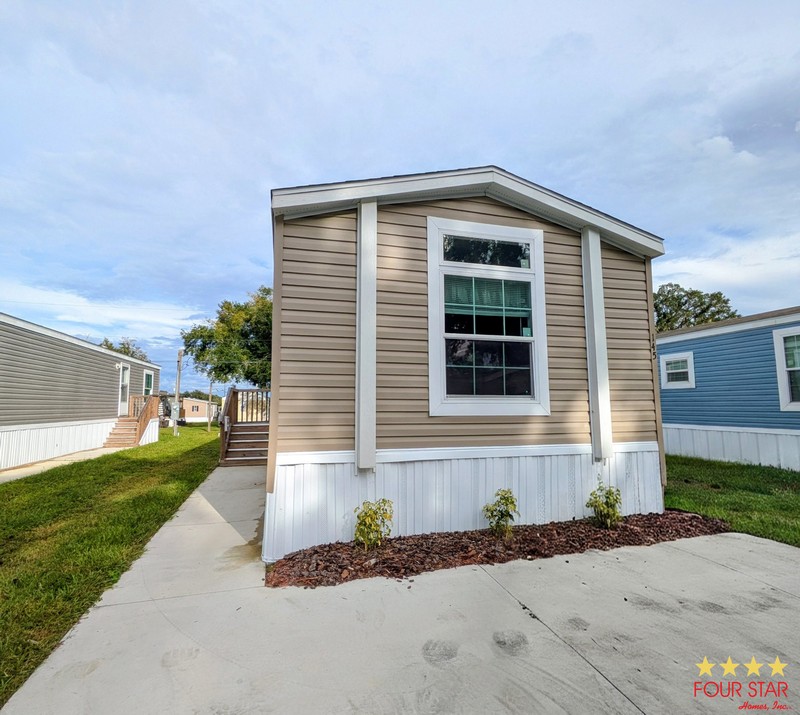7255 Greenbrier Village Rd, Lakeland FL – photo 1