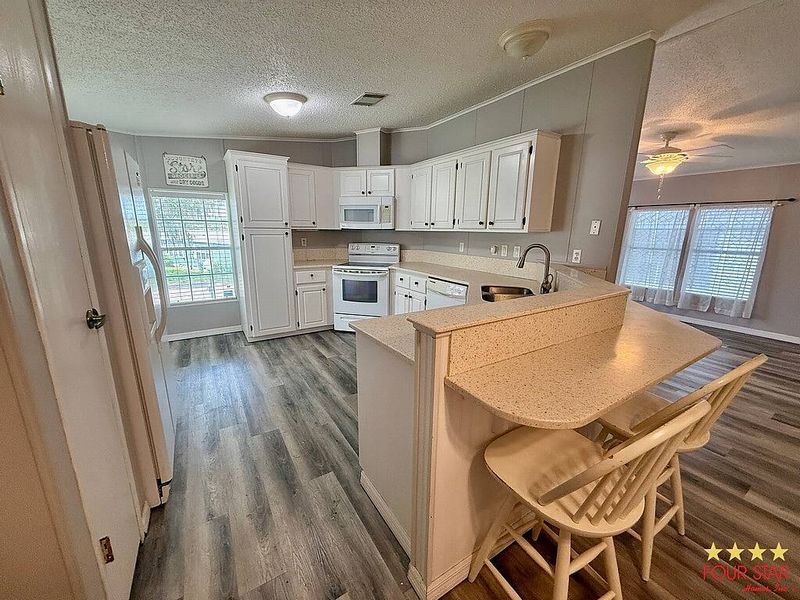 340 Kings Lake Dr, DeBary FL – photo 2