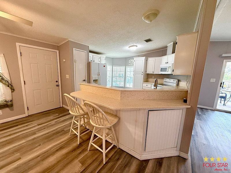 340 Kings Lake Dr, DeBary FL – photo 4