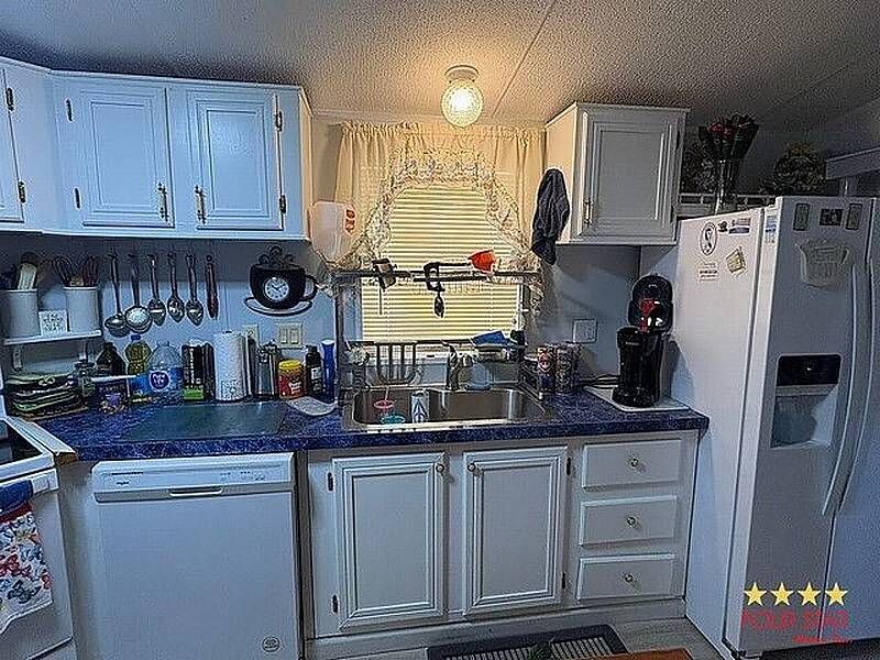 10081 South East 22nd Terrace, Webster FL – photo 2