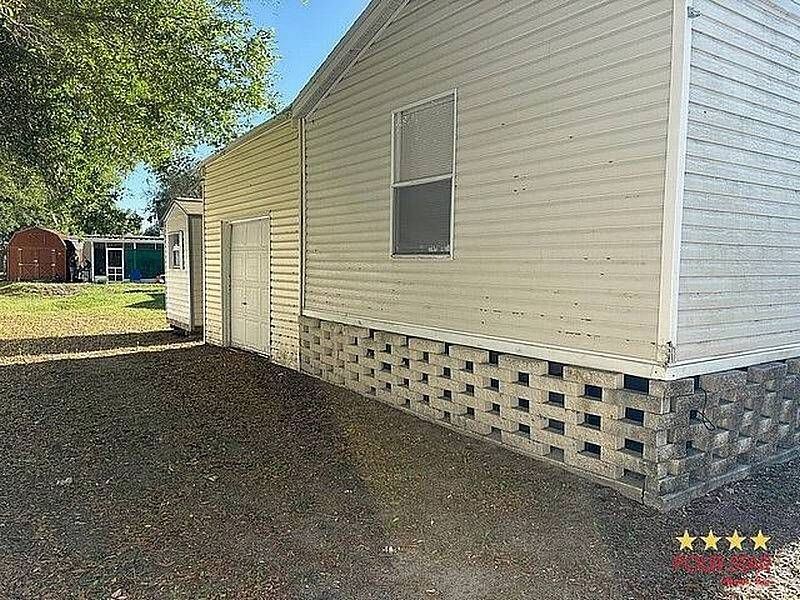 10081 South East 22nd Terrace, Webster FL – photo 17