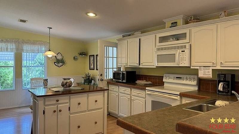 1982 E Lakeview Drive, Sebastian FL – photo 2