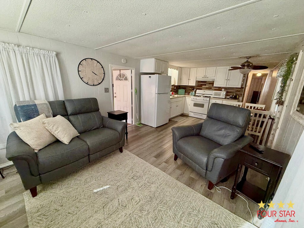 140 West Walts Avenue, DeLand FL – photo 2