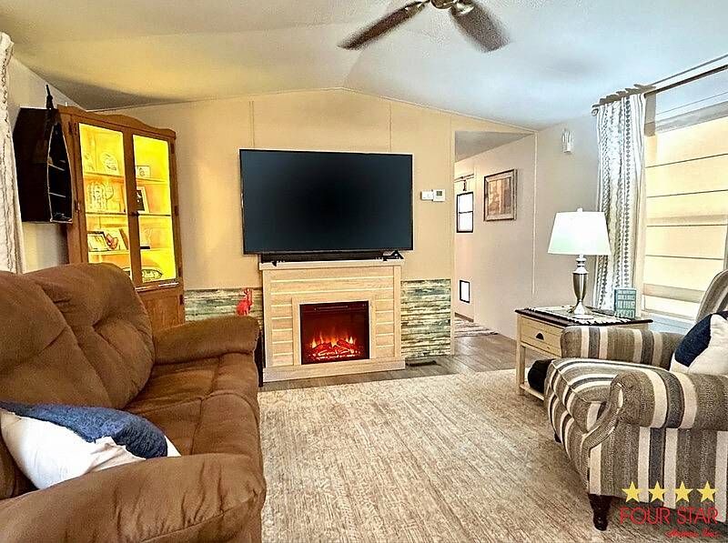 32 Lakewood Lane, Fruitland Park FL – photo 6