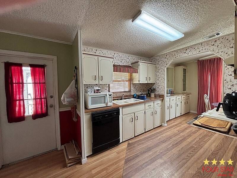 332 Pineview Dr, Orange City FL – photo 5