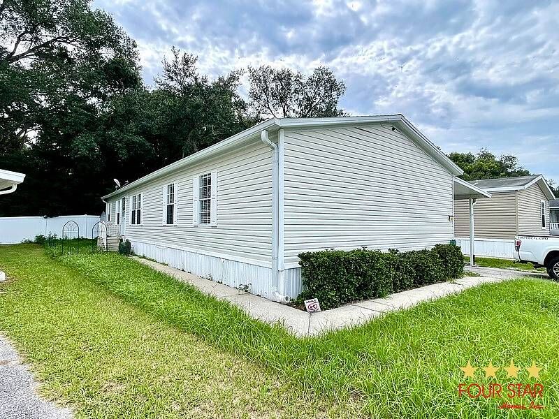 105 Hillsborough Dr, Sorrento FL – photo 24