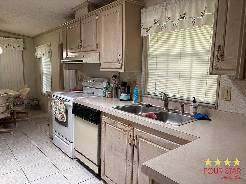 2098 Hollowridge Dr, Orange City FL – photo 2