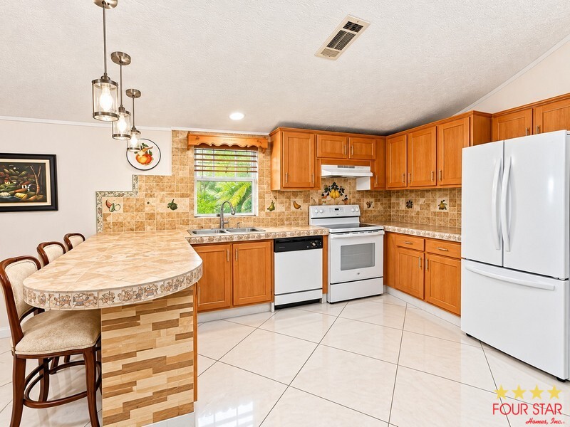341 Eland Dr, North Fort Myers FL – photo 2