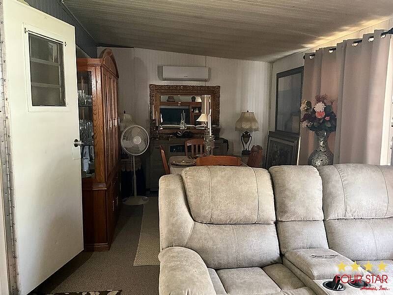 2464 Hempstead Lane, Orange City FL – photo 8