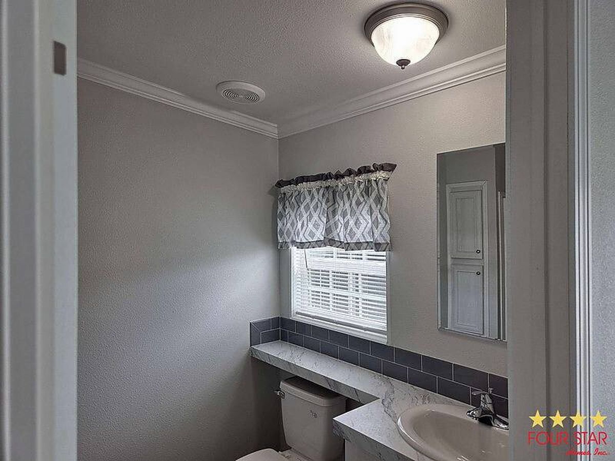 751 10th St E, Palmetto FL – photo 8