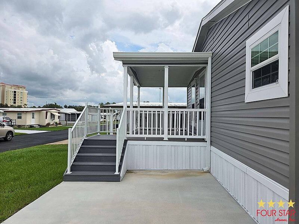 751 10th St E, Palmetto FL – photo 24