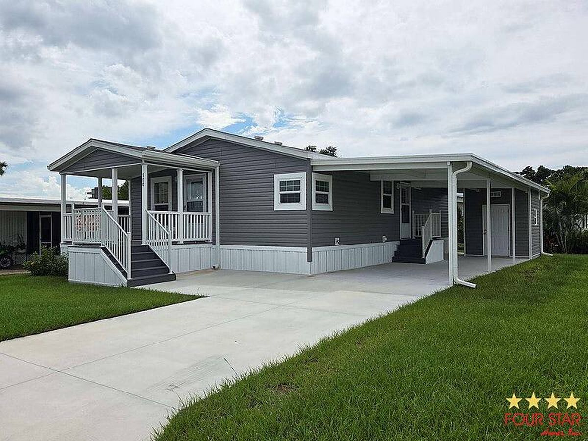 751 10th St E, Palmetto FL – photo 25