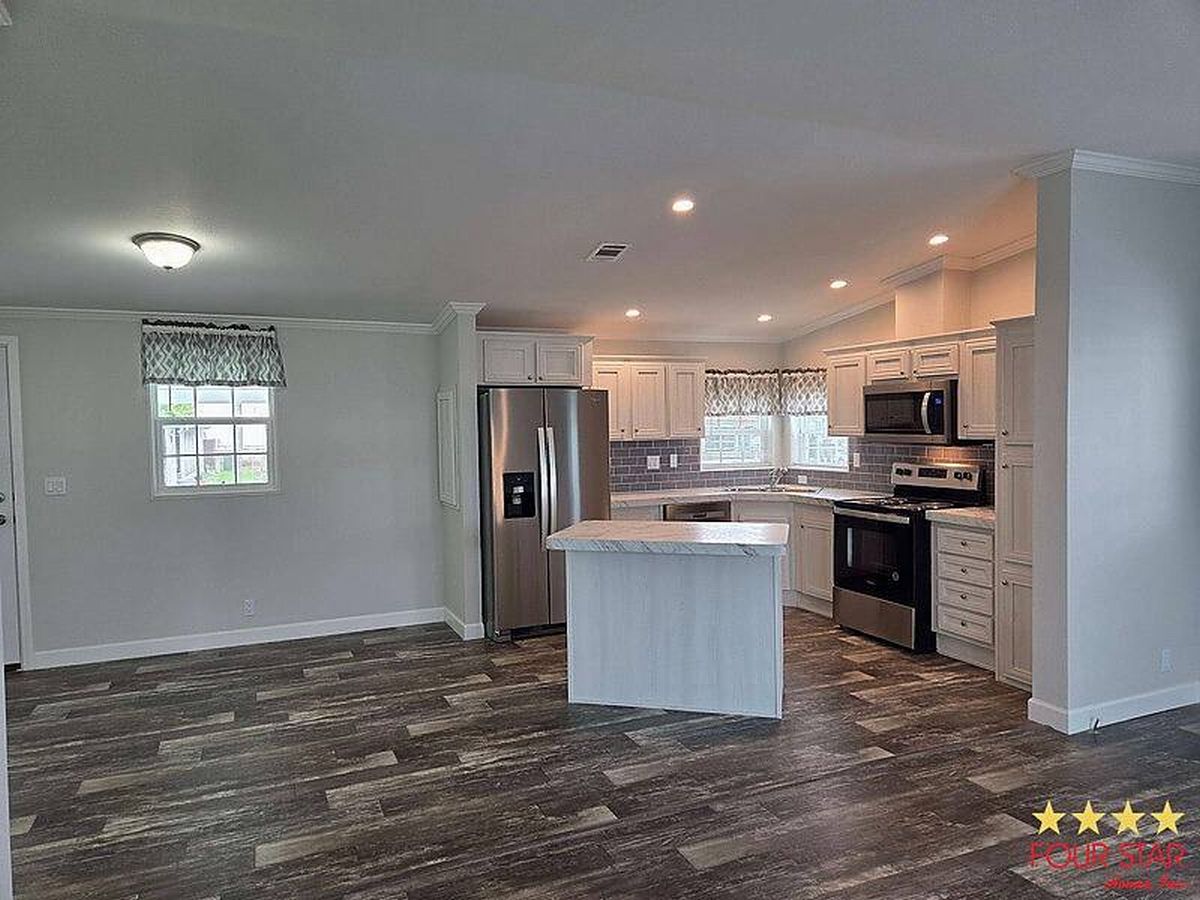 751 10th St E, Palmetto FL – photo 5