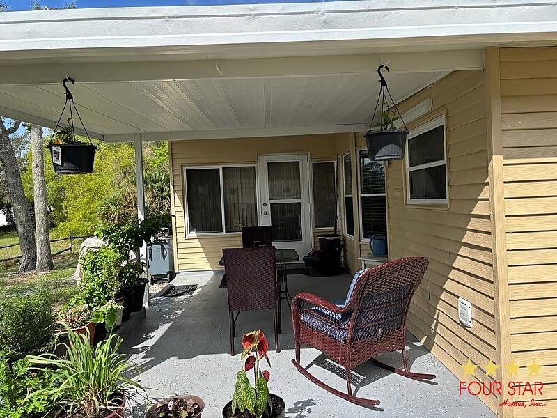 2372 Sandlewood Lane, Orange City FL – photo 2