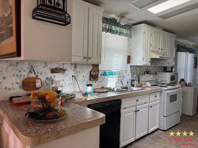2242 Abbottwood Lane, Orange City FL – photo 12